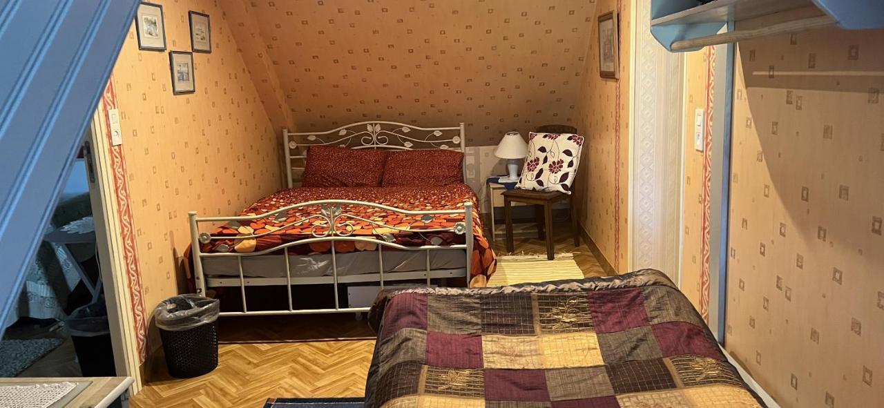 Double & Family Rooms In Tranquility In Blue Saint-Mars-sur-la-Futaie Zewnętrze zdjęcie